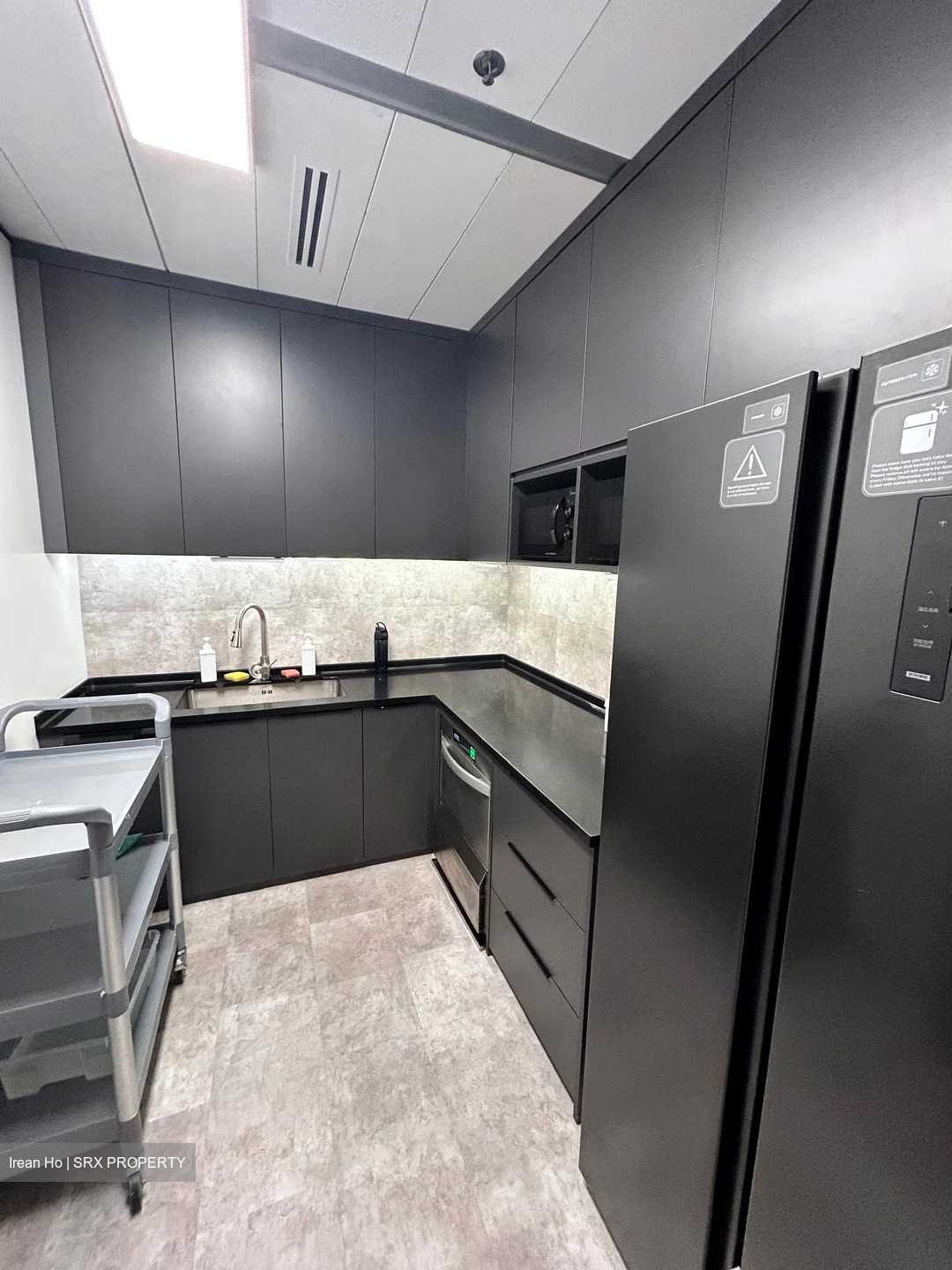 Gateway East (D7), Office #489314691